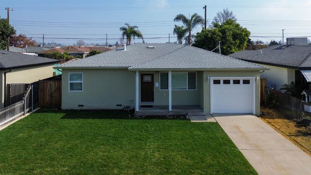 1524 S School St, Lodi, CA 95240