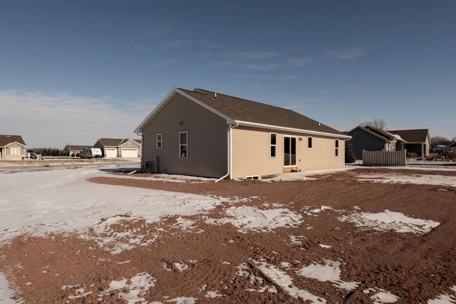 5289 CORNHUSK LANE, Omro, WI 54963