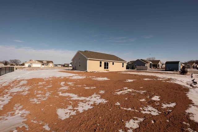 5289 CORNHUSK LANE, Omro, WI 54963