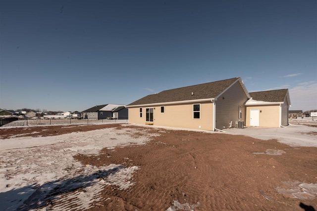 5289 CORNHUSK LANE, Omro, WI 54963