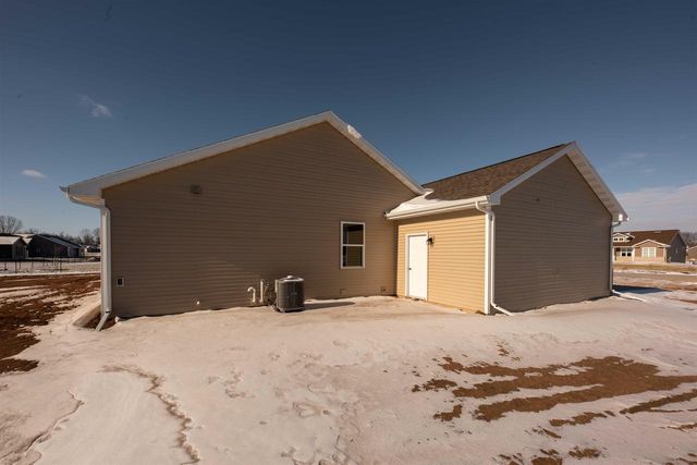 5289 CORNHUSK LANE, Omro, WI 54963