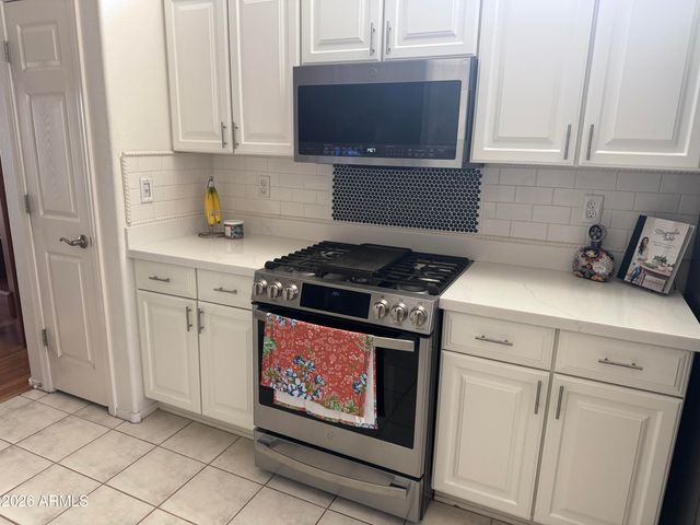 15829 W Rosewood Way, Surprise, AZ 85374