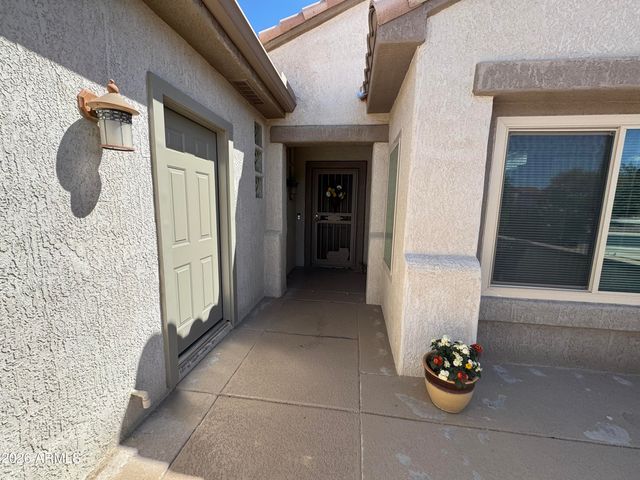 15829 W Rosewood Way, Surprise, AZ 85374