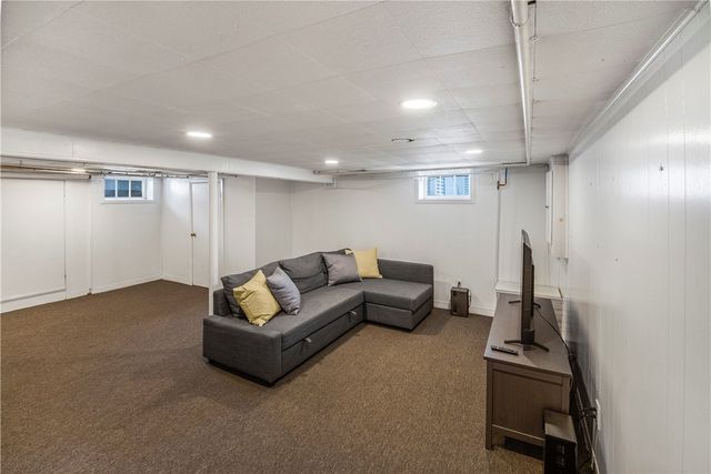 6 Cole Street, Smithfield, RI 02828