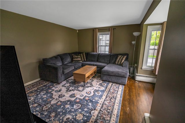 6 Cole Street, Smithfield, RI 02828