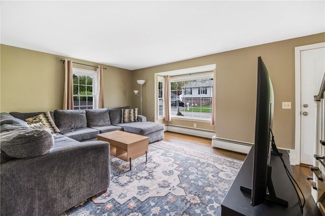 6 Cole Street, Smithfield, RI 02828