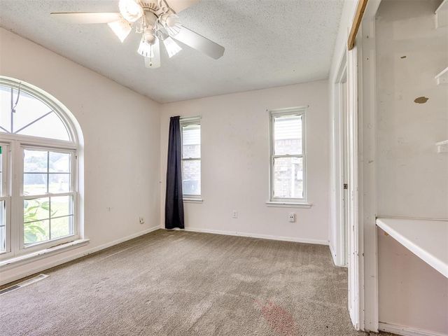 9905 S McKinley Avenue, Oklahoma City, OK 73139