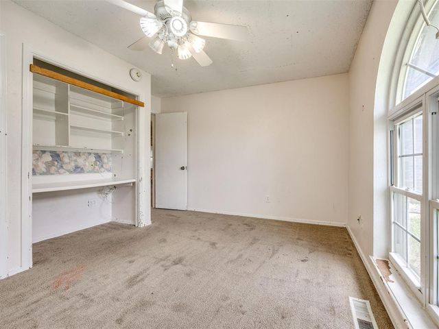 9905 S McKinley Avenue, Oklahoma City, OK 73139