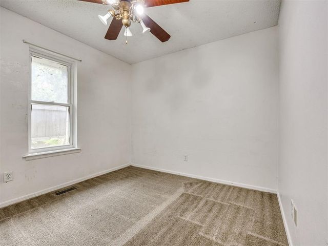 9905 S McKinley Avenue, Oklahoma City, OK 73139
