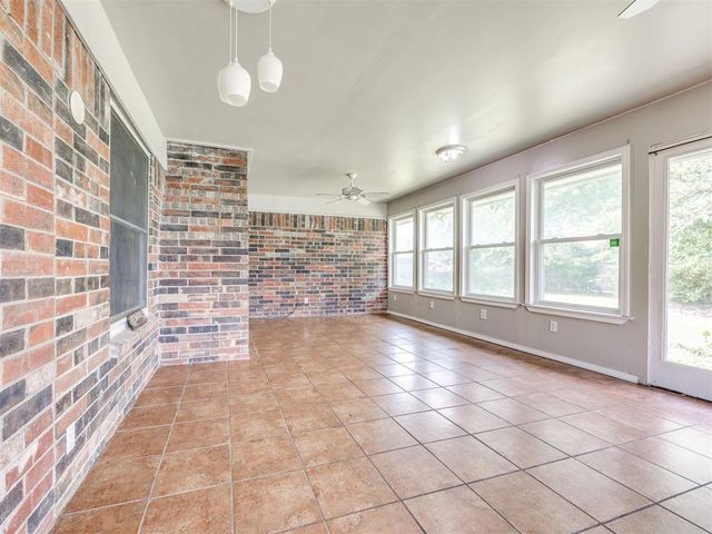 9905 S McKinley Avenue, Oklahoma City, OK 73139