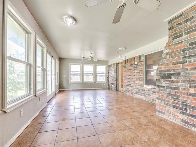 9905 S McKinley Avenue, Oklahoma City, OK 73139