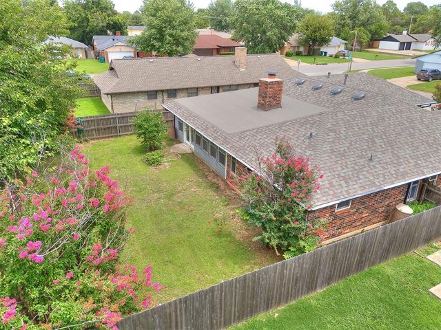 9905 S McKinley Avenue, Oklahoma City, OK 73139