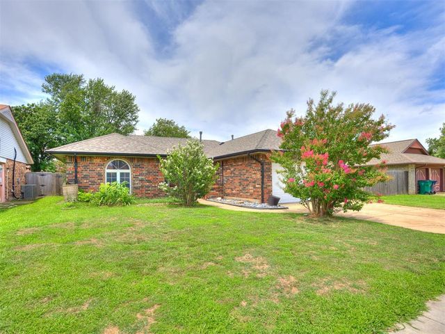 9905 S McKinley Avenue, Oklahoma City, OK 73139