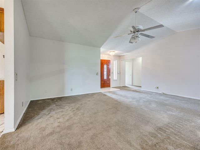 9905 S McKinley Avenue, Oklahoma City, OK 73139