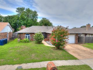 9905 S McKinley Avenue, Oklahoma City, OK 73139