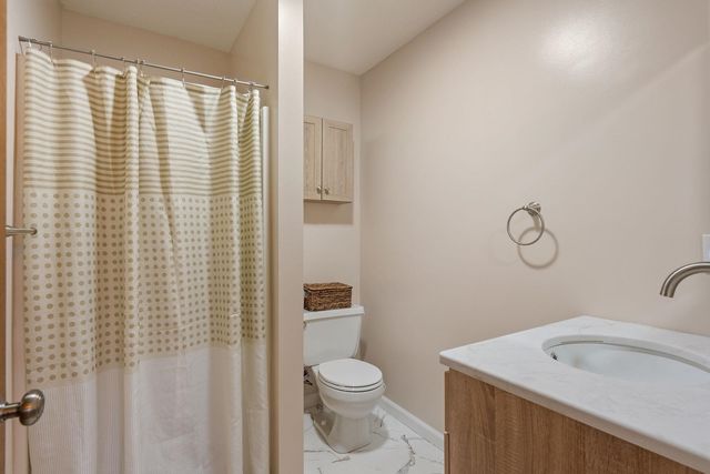 2328 Hunter Road, Bettendorf, IA 52722