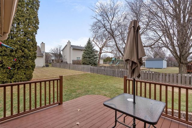 2328 Hunter Road, Bettendorf, IA 52722