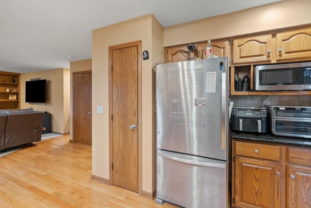 2328 Hunter Road, Bettendorf, IA 52722