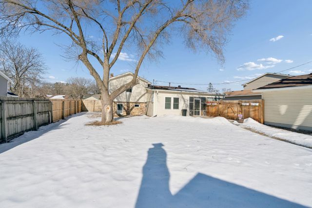 208 106th Avenue NW, Coon Rapids, MN 55448