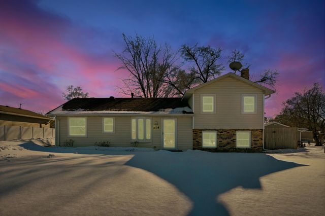 208 106th Avenue NW, Coon Rapids, MN 55448