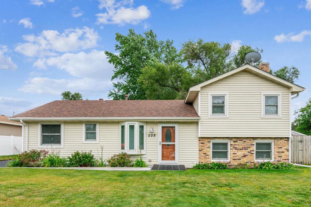 208 106th Avenue NW, Coon Rapids, MN 55448