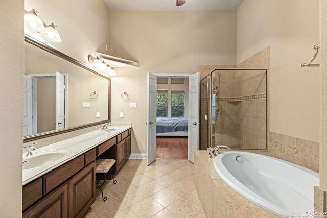 8250 Cruiseship Bay Unit 801, San Antonio, TX 78255