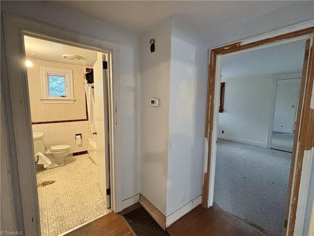 1255 Peace Haven Road, Winston-salem, NC 27104