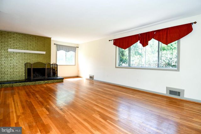 4842 RANDOLPH DR, Annandale, VA 22003