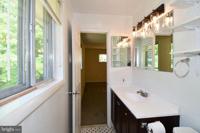 4842 RANDOLPH DR, Annandale, VA 22003