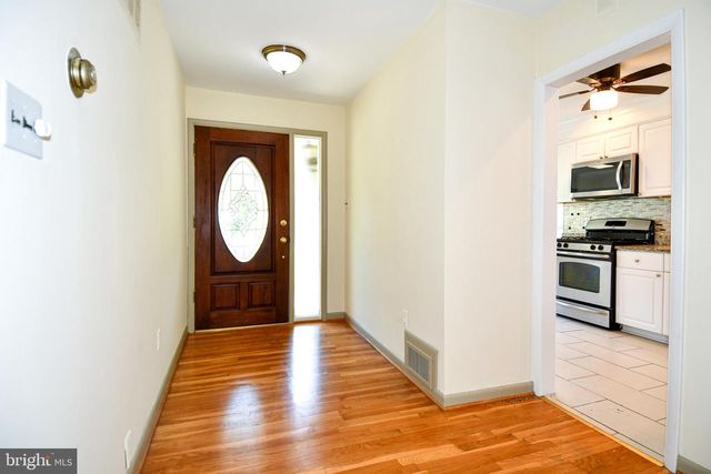 4842 RANDOLPH DR, Annandale, VA 22003