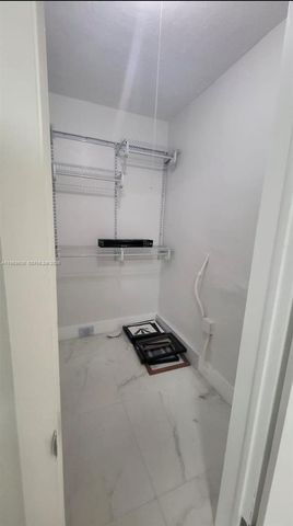 5425 SW 77th Ct 102D, Miami, FL 33155