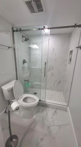 5425 SW 77th Ct 102D, Miami, FL 33155