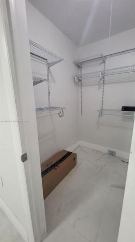 5425 SW 77th Ct 102D, Miami, FL 33155