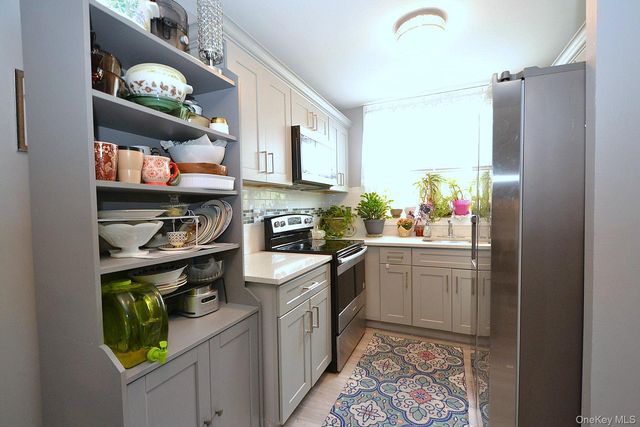 54 Townhouse Road N 54, Huntington Station, NY 11746