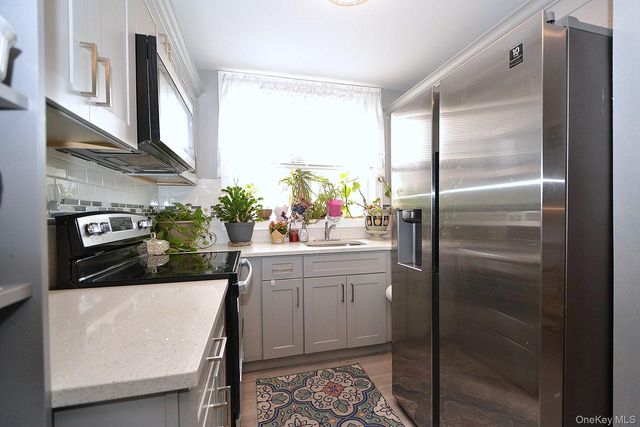 54 Townhouse Road N 54, Huntington Station, NY 11746