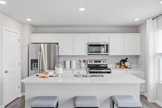2492 SE Fox Valley Drive, West Des Moines, IA 50265