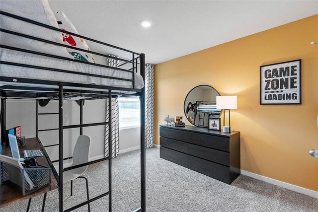 2492 SE Fox Valley Drive, West Des Moines, IA 50265