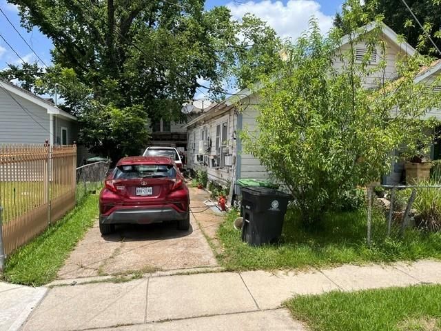 833 Wilkes Street, Houston, TX 77009