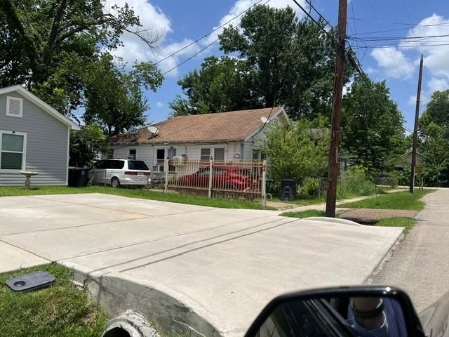 833 Wilkes Street, Houston, TX 77009