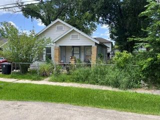 833 Wilkes Street, Houston, TX 77009
