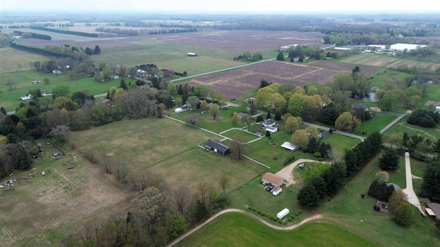 1155 S Bainbridge Center Road, Benton Harbor, MI 49022