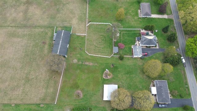 1155 S Bainbridge Center Road, Benton Harbor, MI 49022