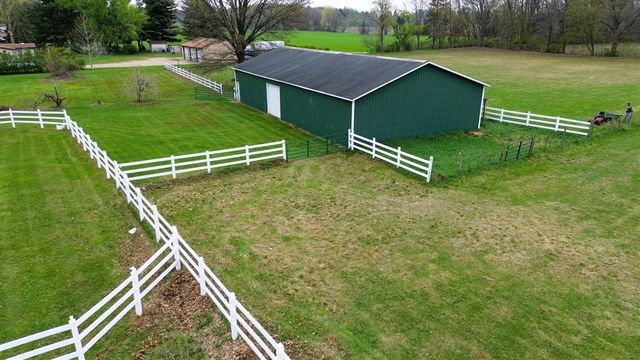 1155 S Bainbridge Center Road, Benton Harbor, MI 49022