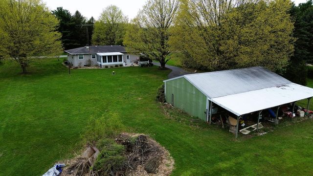 1155 S Bainbridge Center Road, Benton Harbor, MI 49022