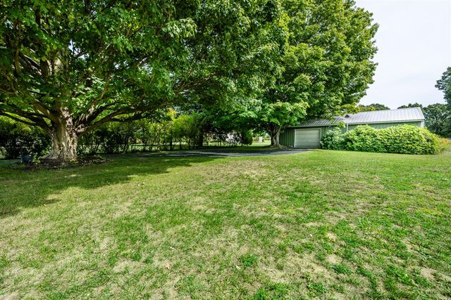 1155 S Bainbridge Center Road, Benton Harbor, MI 49022