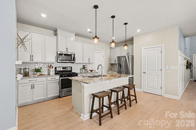 6702 Good News Drive, Charlotte, NC 28215