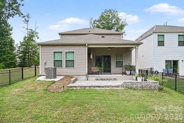 6702 Good News Drive, Charlotte, NC 28215