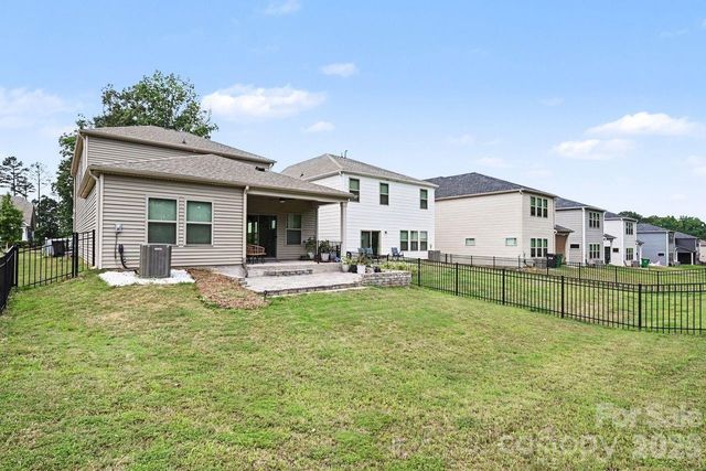 6702 Good News Drive, Charlotte, NC 28215