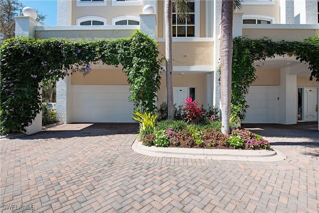 7041 Pelican Bay BLVD V1, Naples, FL 34108