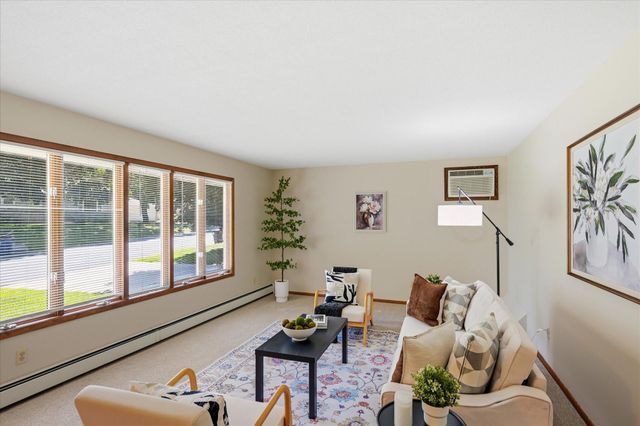 1534 17th Street NW, New Brighton, MN 55112